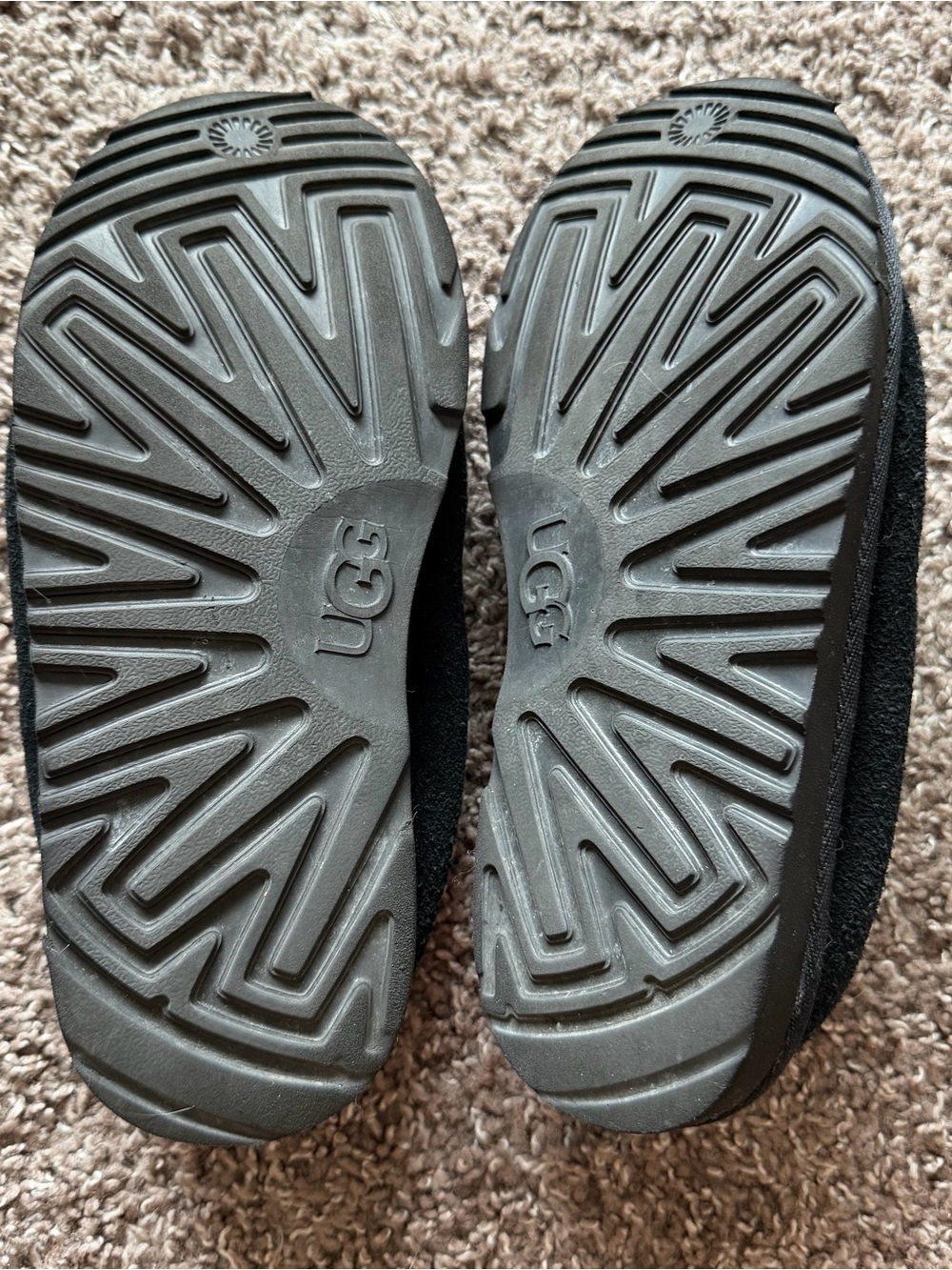 UGG Tasman Slippers Black Mens 5 Womens 6.5 - Picture 4 of 5